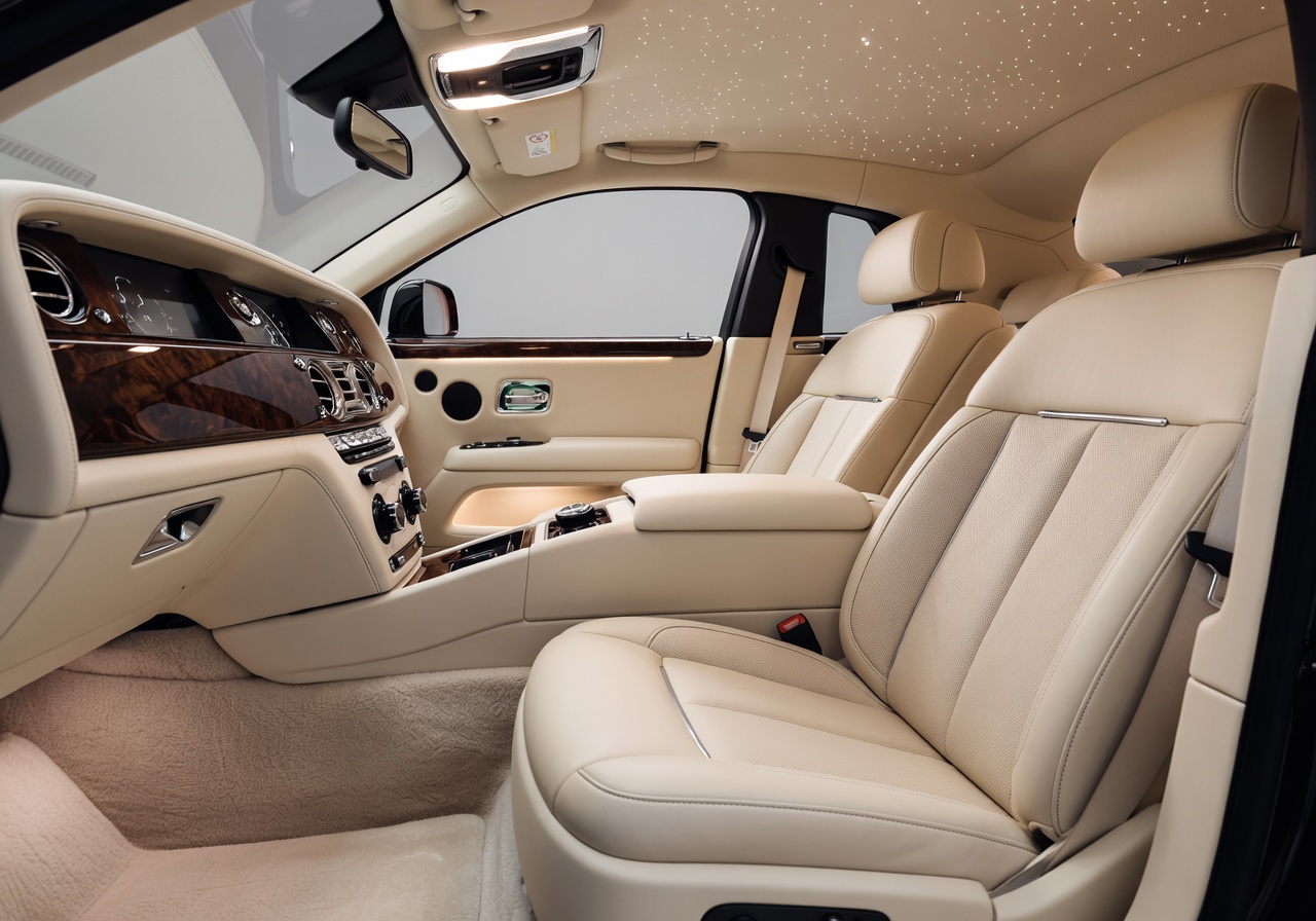Rolls-Royce Phantom Luxury Interior